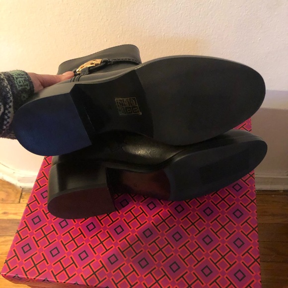 NEW! TORY BURCH BOOTIES - Picture 3 of 7